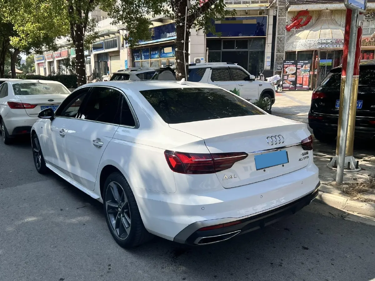 2020 Audi A4L 2.0T 190HP L4 7DCT,autocango,china used car exporter,china ev exporter,chinese used car exporter,chinese used ev exporter
