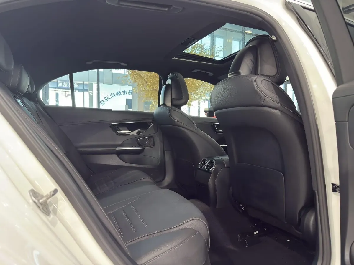 2023 Mercedes-Benz C Class 1.5T 170HP L4 9AT,autocango,china used car exporter,china ev exporter,chinese used car exporter,chinese used ev exporter