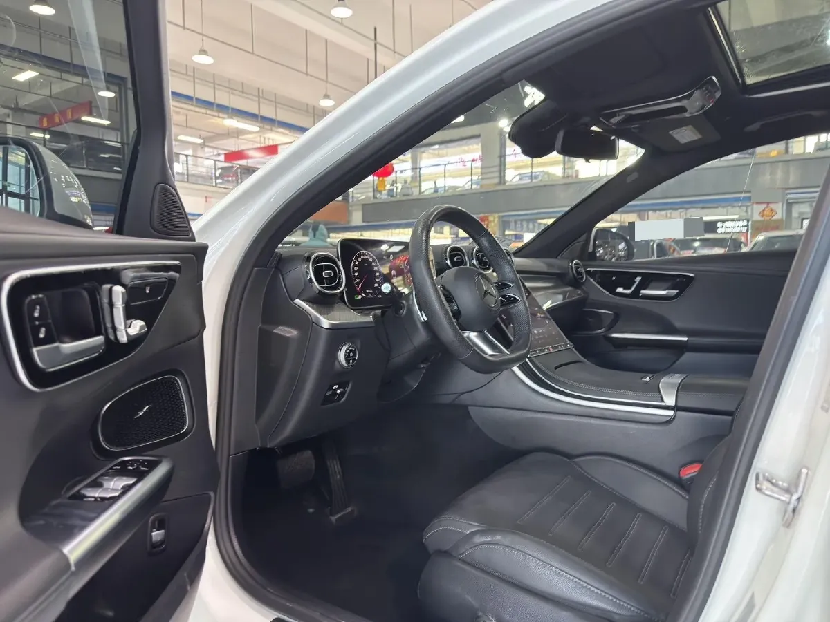 2023 Mercedes-Benz C Class 1.5T 170HP L4 9AT,autocango,china used car exporter,china ev exporter,chinese used car exporter,chinese used ev exporter