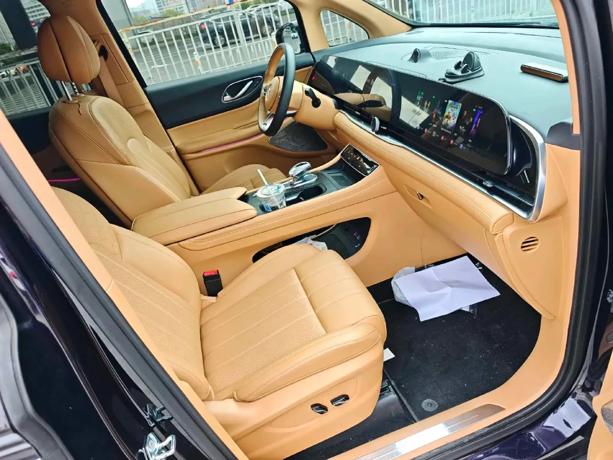 2024 Voyah Dream 1.5T 150HP L4 PHEV 43KWH,autocango,china used car exporter,china ev exporter,chinese used car exporter,chinese used ev exporter