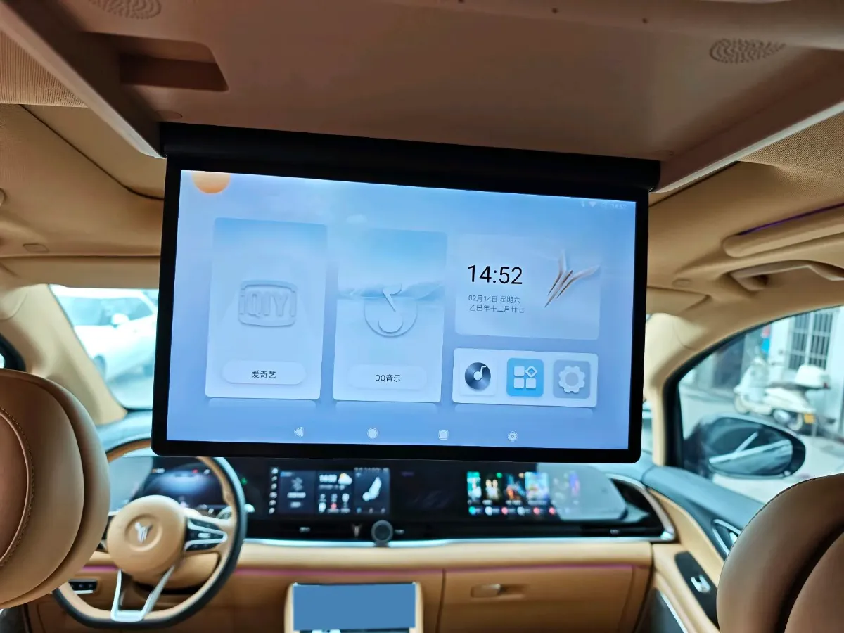 2024 Voyah Dream 1.5T 150HP L4 PHEV 43KWH,autocango,china used car exporter,china ev exporter,chinese used car exporter,chinese used ev exporter