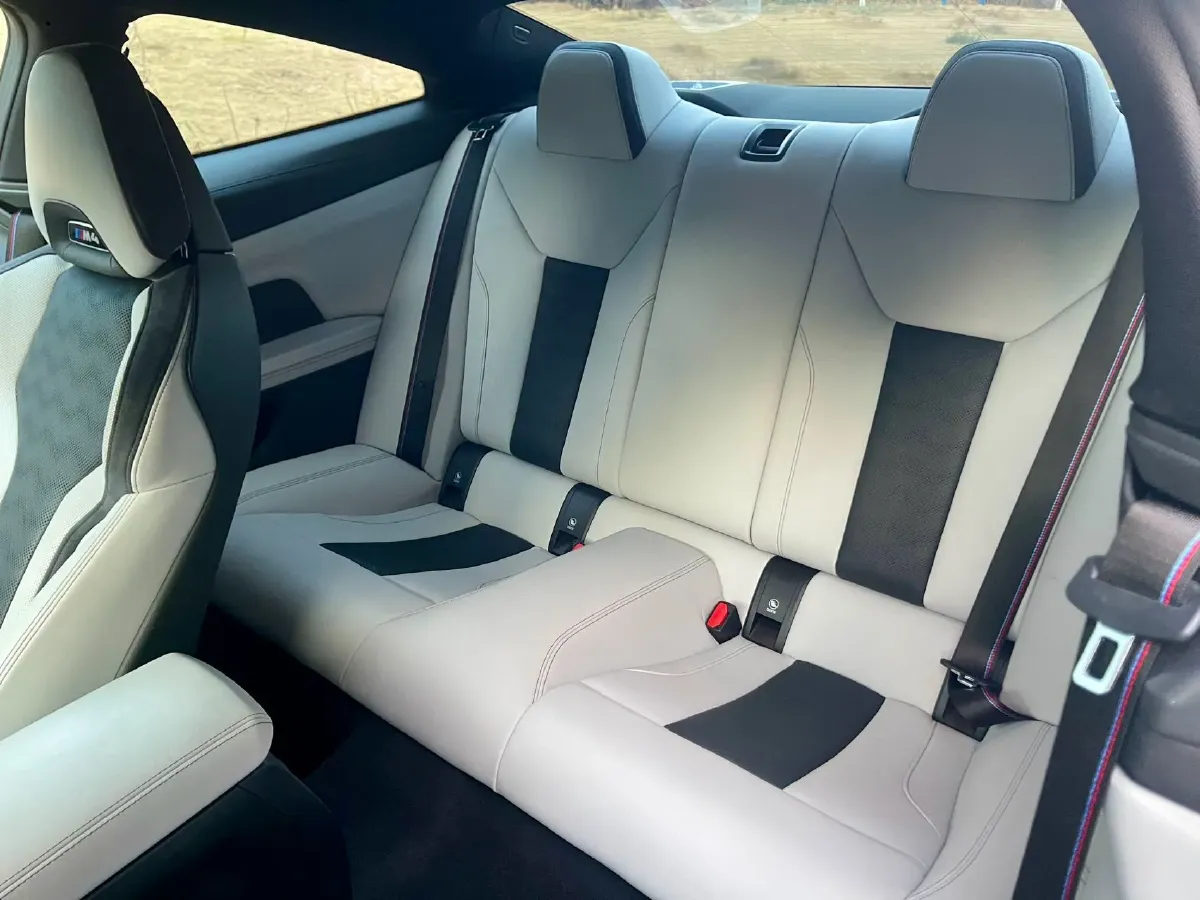 2023 BMW M4 3.0T 510HP L6 8AT,autocango,china used car exporter,china ev exporter,chinese used car exporter,chinese used ev exporter