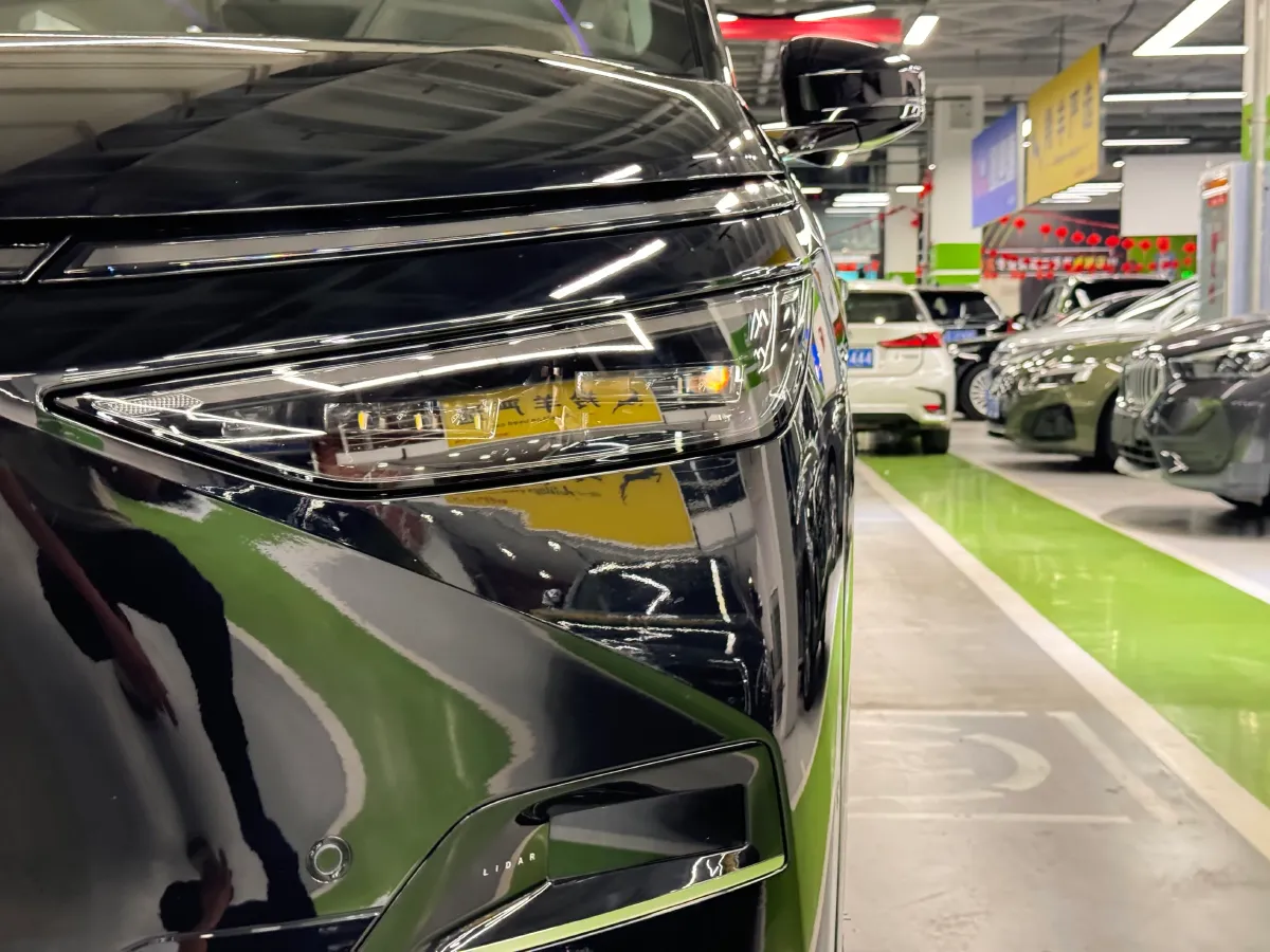 2024 Xpeng X9 BEV 101.5KWH,autocango,china used car exporter,china ev exporter,chinese used car exporter,chinese used ev exporter