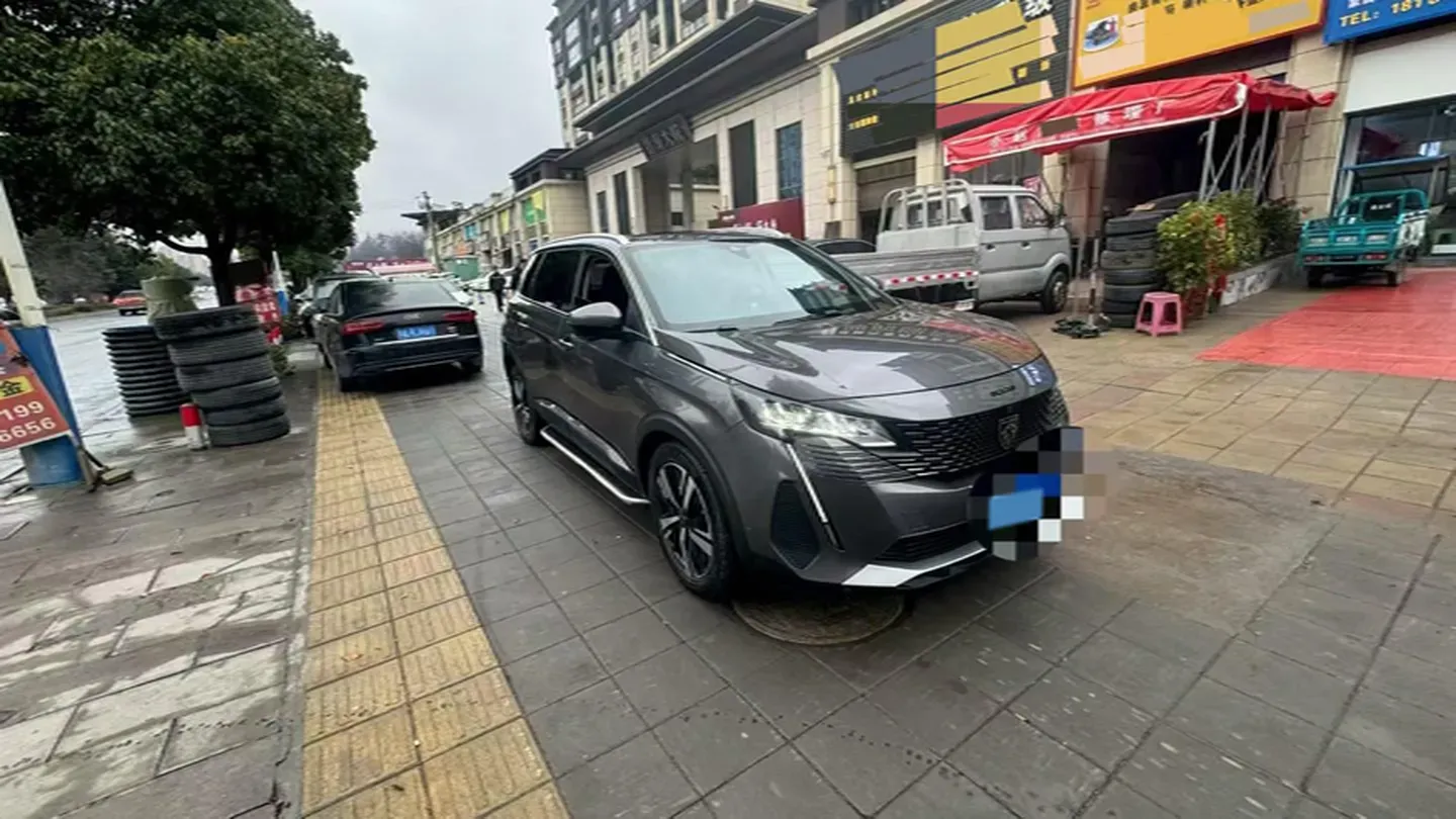 2023 Peugeot 5008 1.8T 211HP L4 8AT,autocango,china used car exporter,china ev exporter,chinese used car exporter,chinese used ev exporter