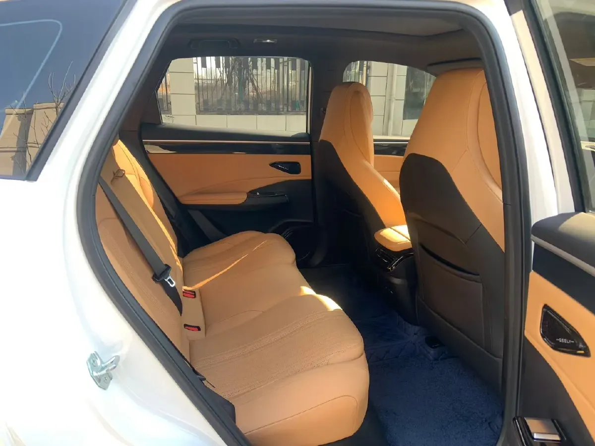 2024 Geely Galaxy L7 1.5T 163HP L4 3DHT PHEV 18.7KWH,autocango,china used car exporter,china ev exporter,chinese used car exporter,chinese used ev exporter