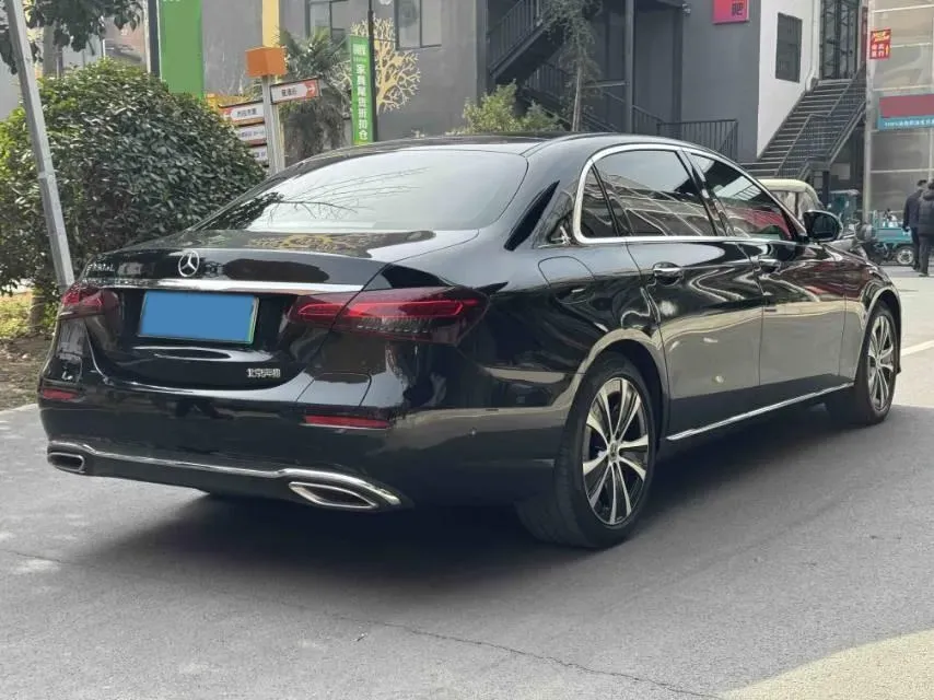 2022 Mercedes-Benz E Class 2.0T 211HP L4 9AT PHEV 25.4KWH,autocango,china used car exporter,china ev exporter,chinese used car exporter,chinese used ev exporter