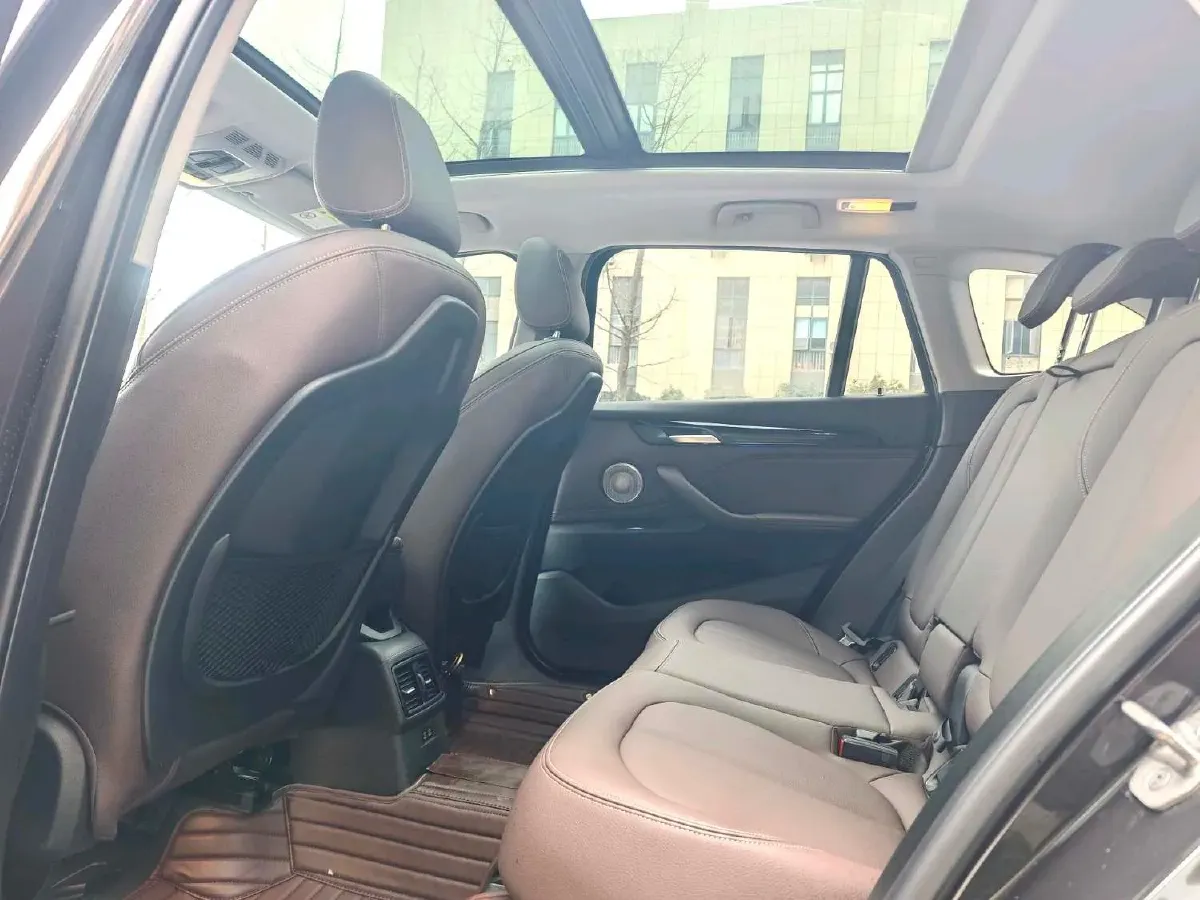 2022 BMW X1 2.0T 192HP L4 7DCT,autocango,china used car exporter,china ev exporter,chinese used car exporter,chinese used ev exporter