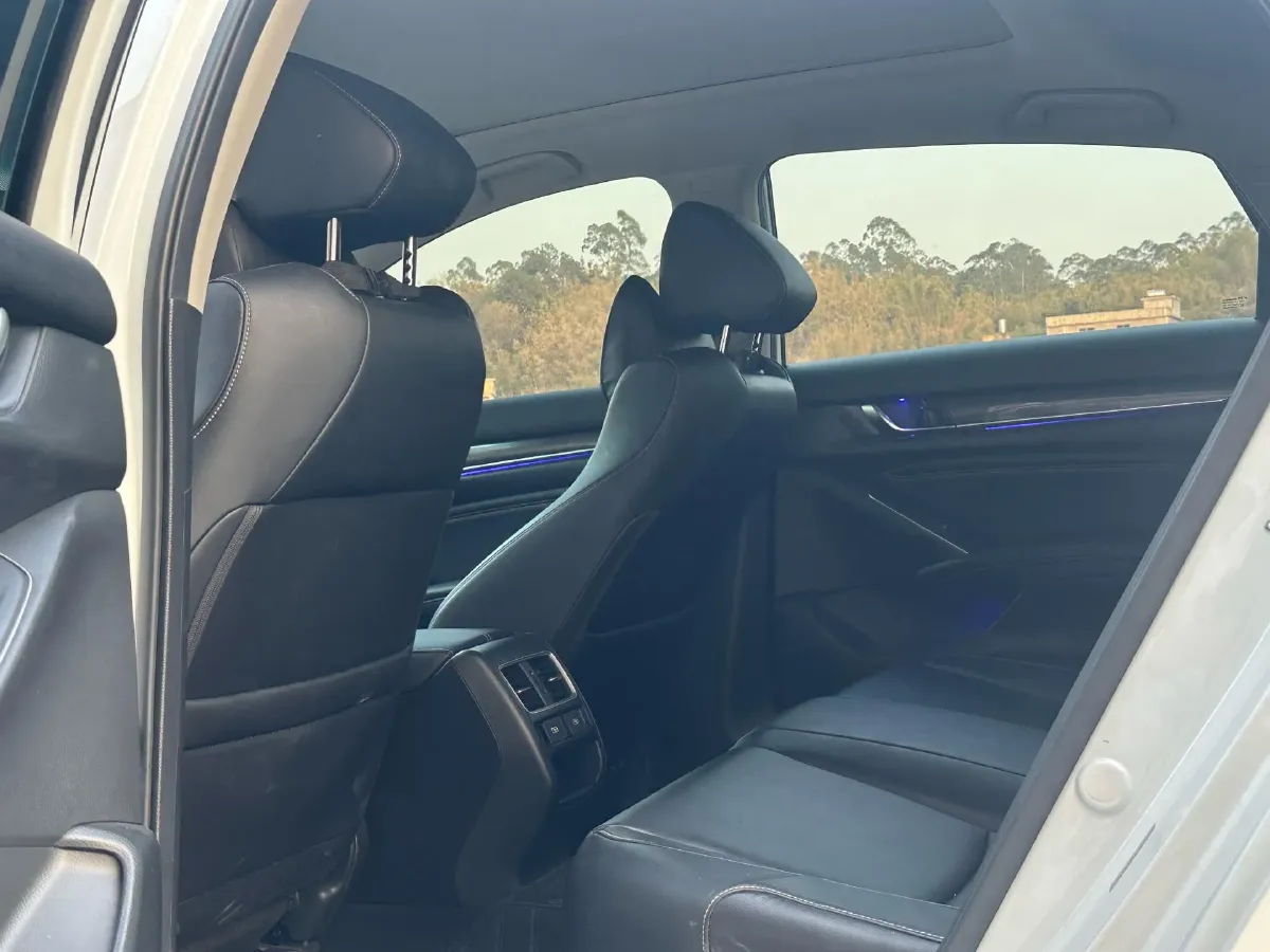 2022 Honda Accord 1.5T 194HP L4 CVT,autocango,china used car exporter,china ev exporter,chinese used car exporter,chinese used ev exporter