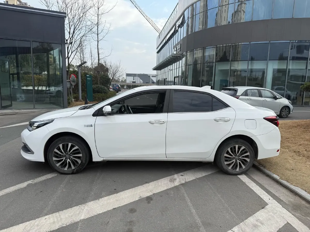 2020 Toyota Corolla Hybird E+ 1.8L 99HP L4 E-CVT PHEV 10.5KWH,autocango,china used car exporter,china ev exporter,chinese used car exporter,chinese used ev exporter