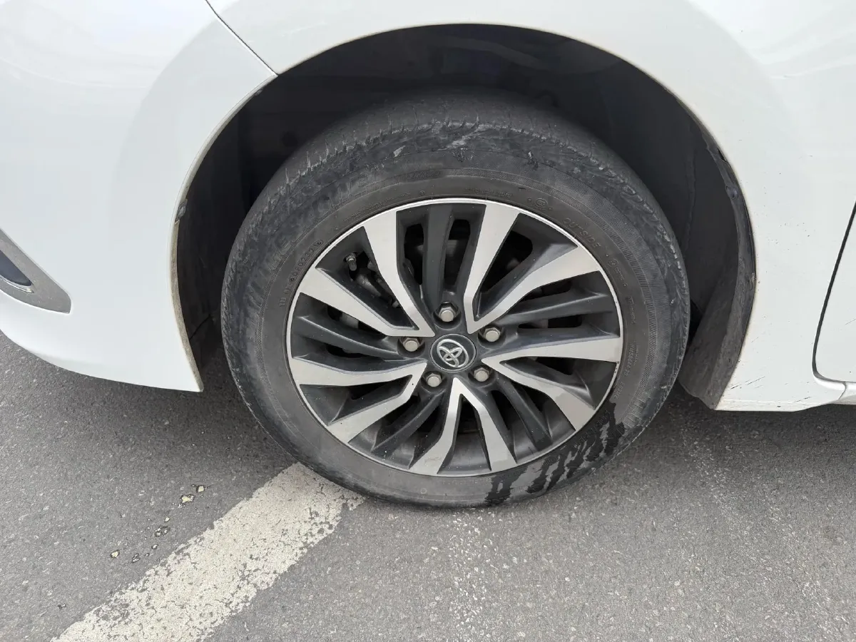 2020 Toyota Corolla Hybird E+ 1.8L 99HP L4 E-CVT PHEV 10.5KWH,autocango,china used car exporter,china ev exporter,chinese used car exporter,chinese used ev exporter