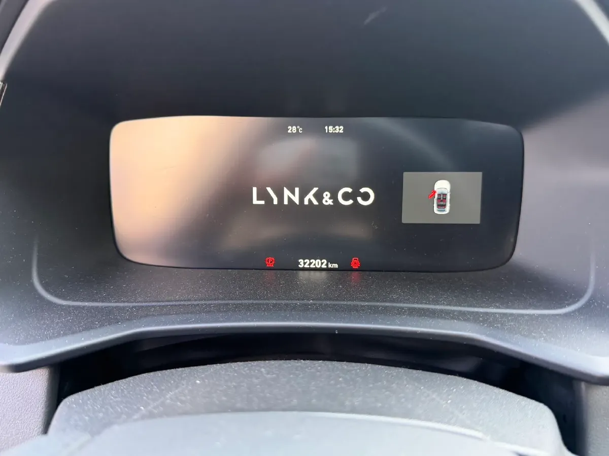 2023 LYNK&CO 06 1.5T 181HP L4 7DCT,autocango,china used car exporter,china ev exporter,chinese used car exporter,chinese used ev exporter