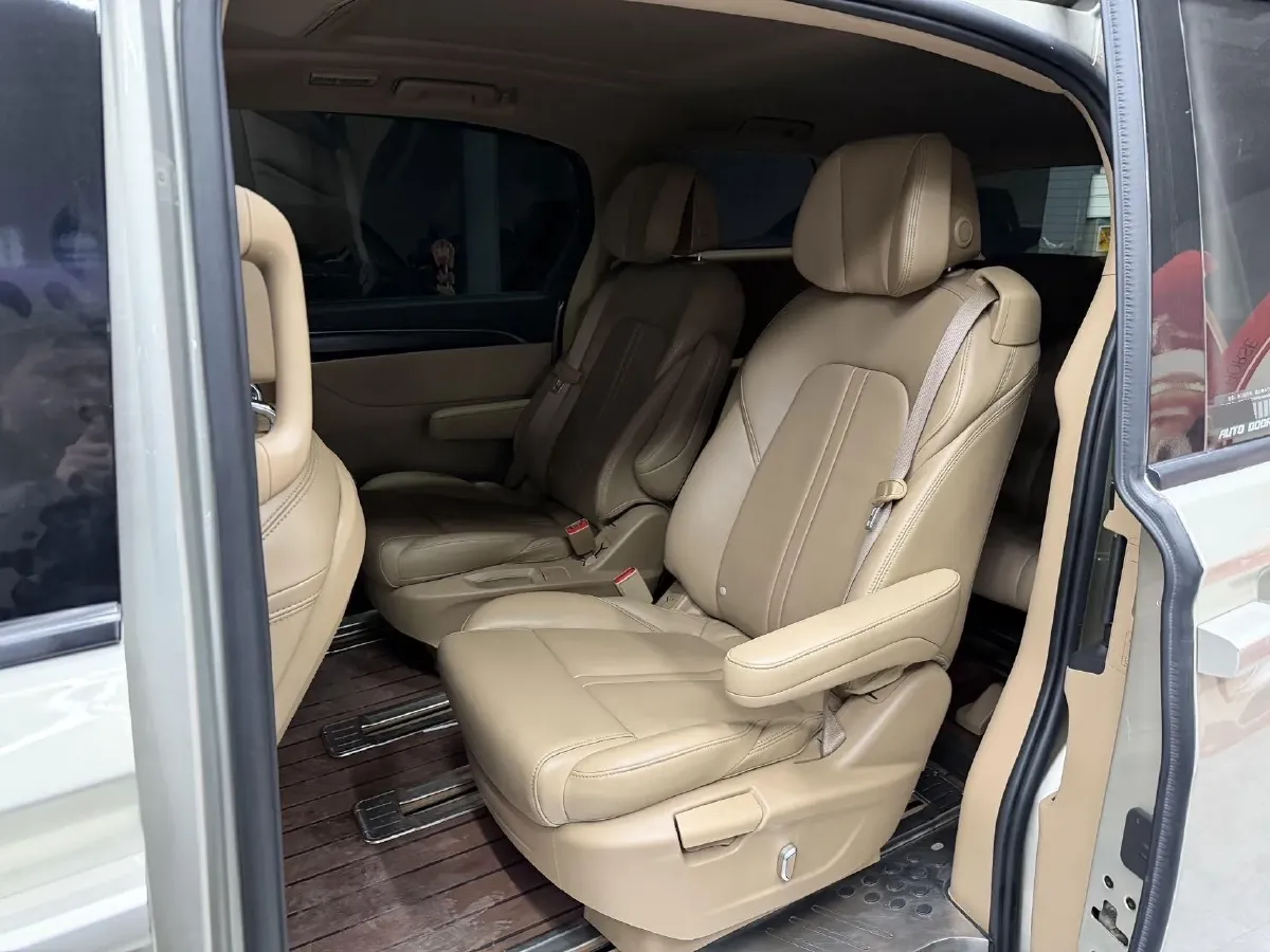 2020 Buick GL8 2.0T 237HP L4 9AT,autocango,china used car exporter,china ev exporter,chinese used car exporter,chinese used ev exporter