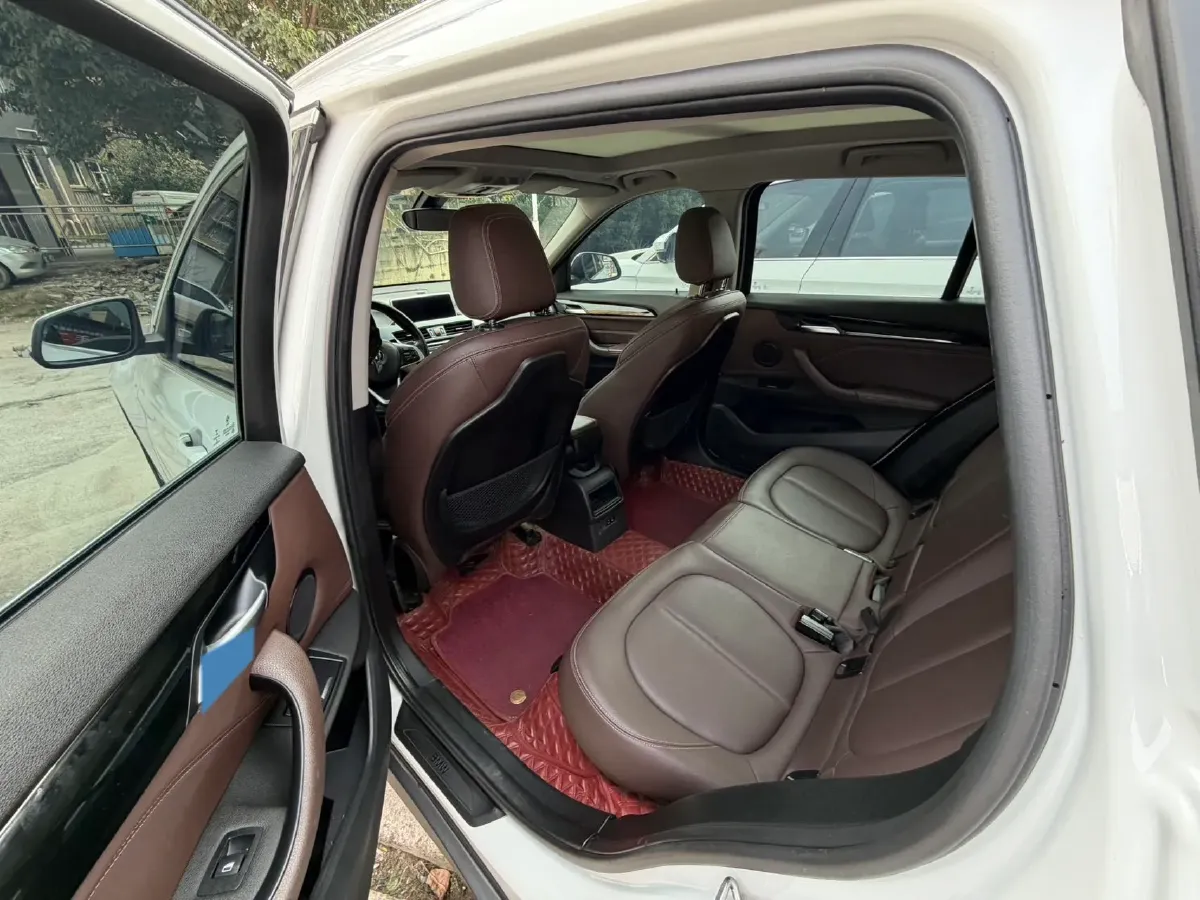 2020 BMW X1 1.5T 140HP L3 7DCT,autocango,china used car exporter,china ev exporter,chinese used car exporter,chinese used ev exporter