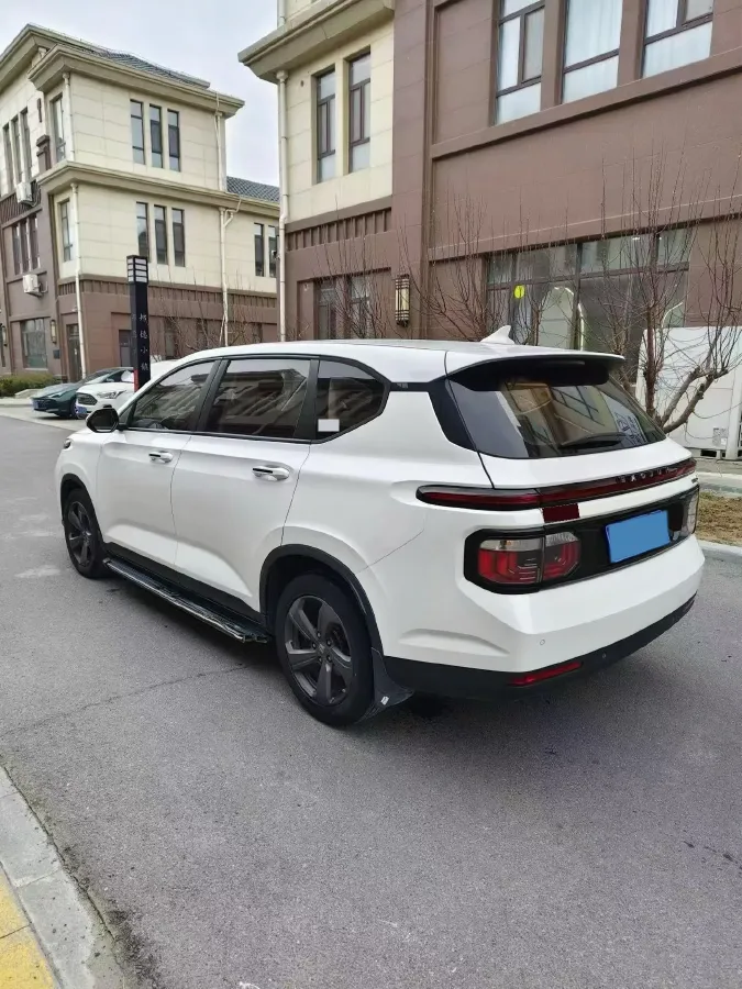 2018 BaoJun 530 1.8L 137HP L4 5AMT,autocango,china used car exporter,china ev exporter,chinese used car exporter,chinese used ev exporter