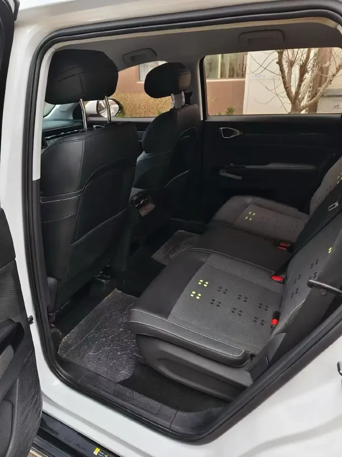 2018 BaoJun 530 1.8L 137HP L4 5AMT,autocango,china used car exporter,china ev exporter,chinese used car exporter,chinese used ev exporter