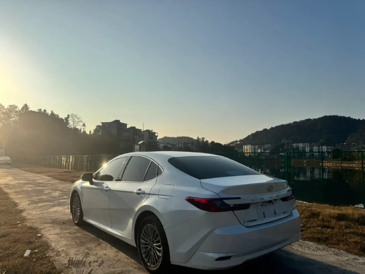 2024 Toyota Camry 2.0L 152HP L4 E-CVT Hybrid,autocango,china used car exporter,china ev exporter,chinese used car exporter,chinese used ev exporter
