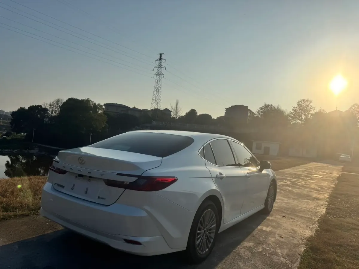 2024 Toyota Camry 2.0L 152HP L4 E-CVT Hybrid,autocango,china used car exporter,china ev exporter,chinese used car exporter,chinese used ev exporter