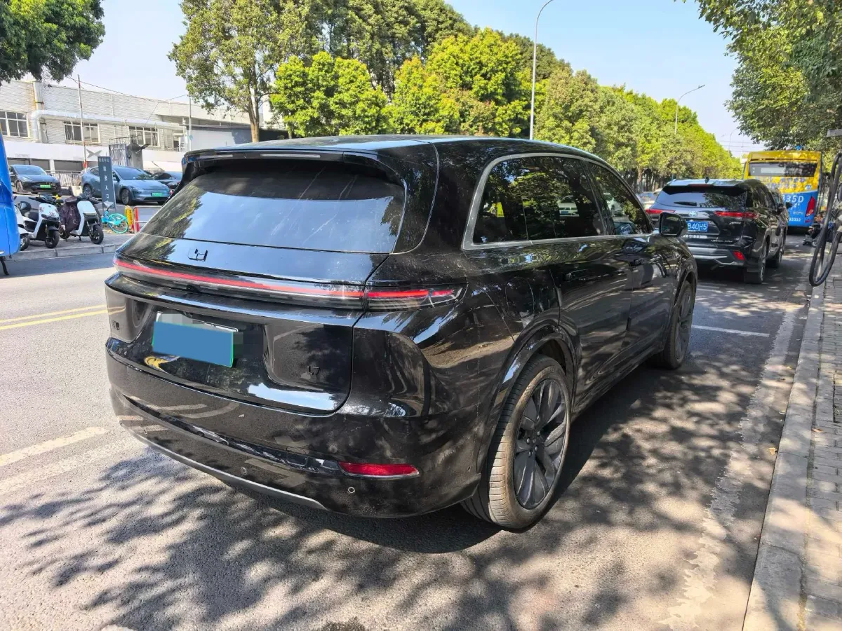 2024 Li L8 Range Extended 154HP REEV 42.8KWH,autocango,china used car exporter,china ev exporter,chinese used car exporter,chinese used ev exporter