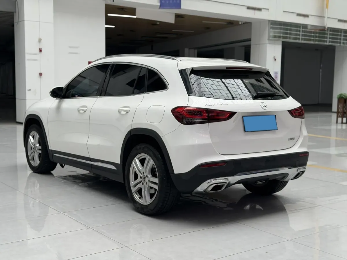 2022 Mercedes-Benz GLA Class 1.3T 163HP L4 7DCT,autocango,china used car exporter,china ev exporter,chinese used car exporter,chinese used ev exporter