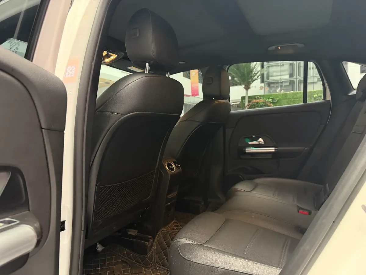 2022 Mercedes-Benz GLA Class 1.3T 163HP L4 7DCT,autocango,china used car exporter,china ev exporter,chinese used car exporter,chinese used ev exporter