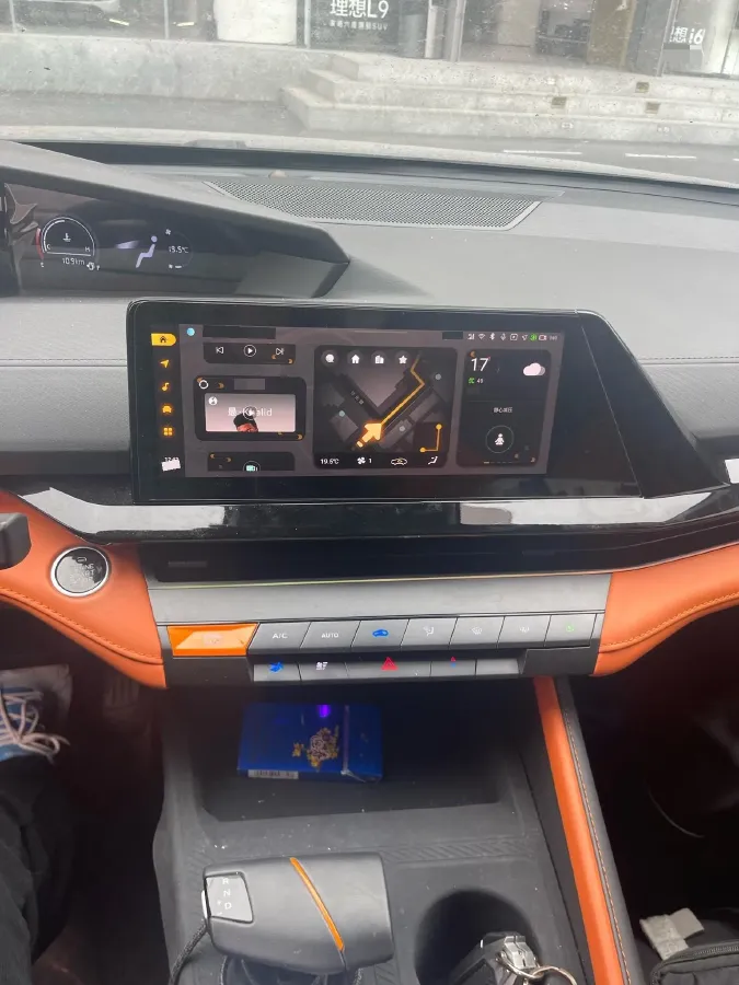 2023 ChangAn UNI-V 2.0T 233HP L4 8AT,autocango,china used car exporter,china ev exporter,chinese used car exporter,chinese used ev exporter