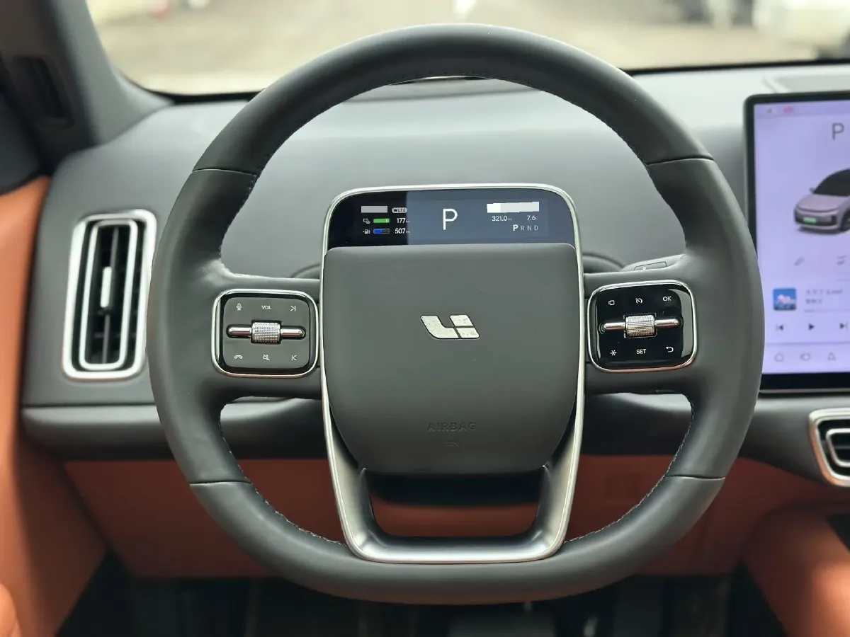 2024 Li L6 Range Extended 154HP L4 REEV 36.8KWH,autocango,china used car exporter,china ev exporter,chinese used car exporter,chinese used ev exporter