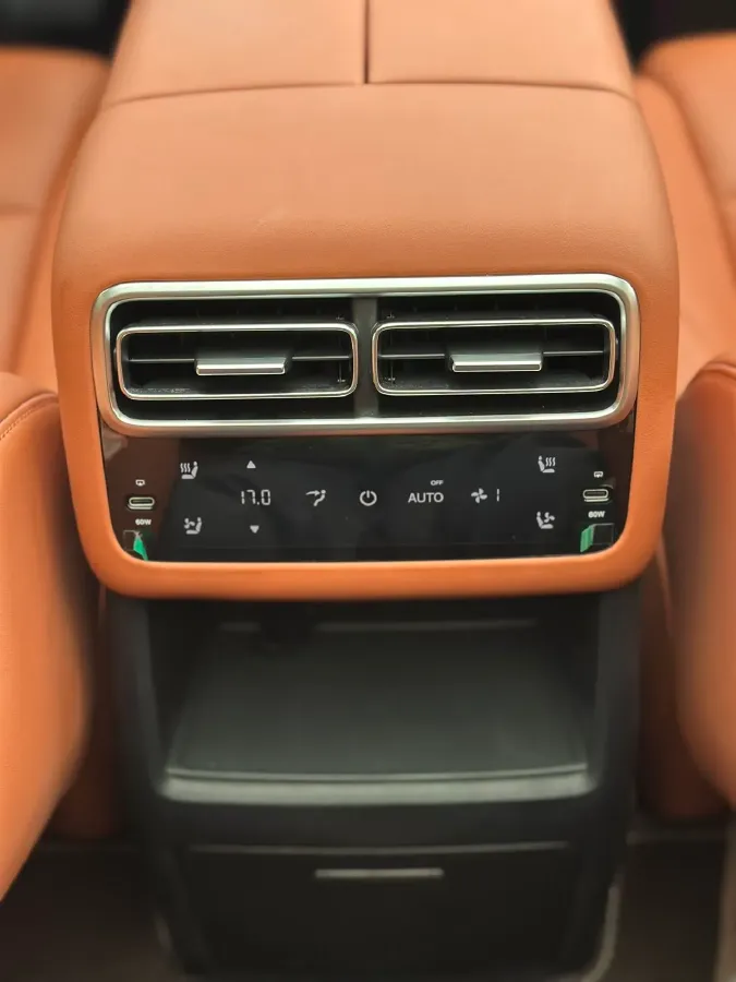 2024 Li L6 Range Extended 154HP L4 REEV 36.8KWH,autocango,china used car exporter,china ev exporter,chinese used car exporter,chinese used ev exporter