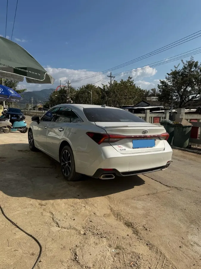 2023 Toyota Avalon 2.5L 207HP L4 8AT,autocango,china used car exporter,china ev exporter,chinese used car exporter,chinese used ev exporter