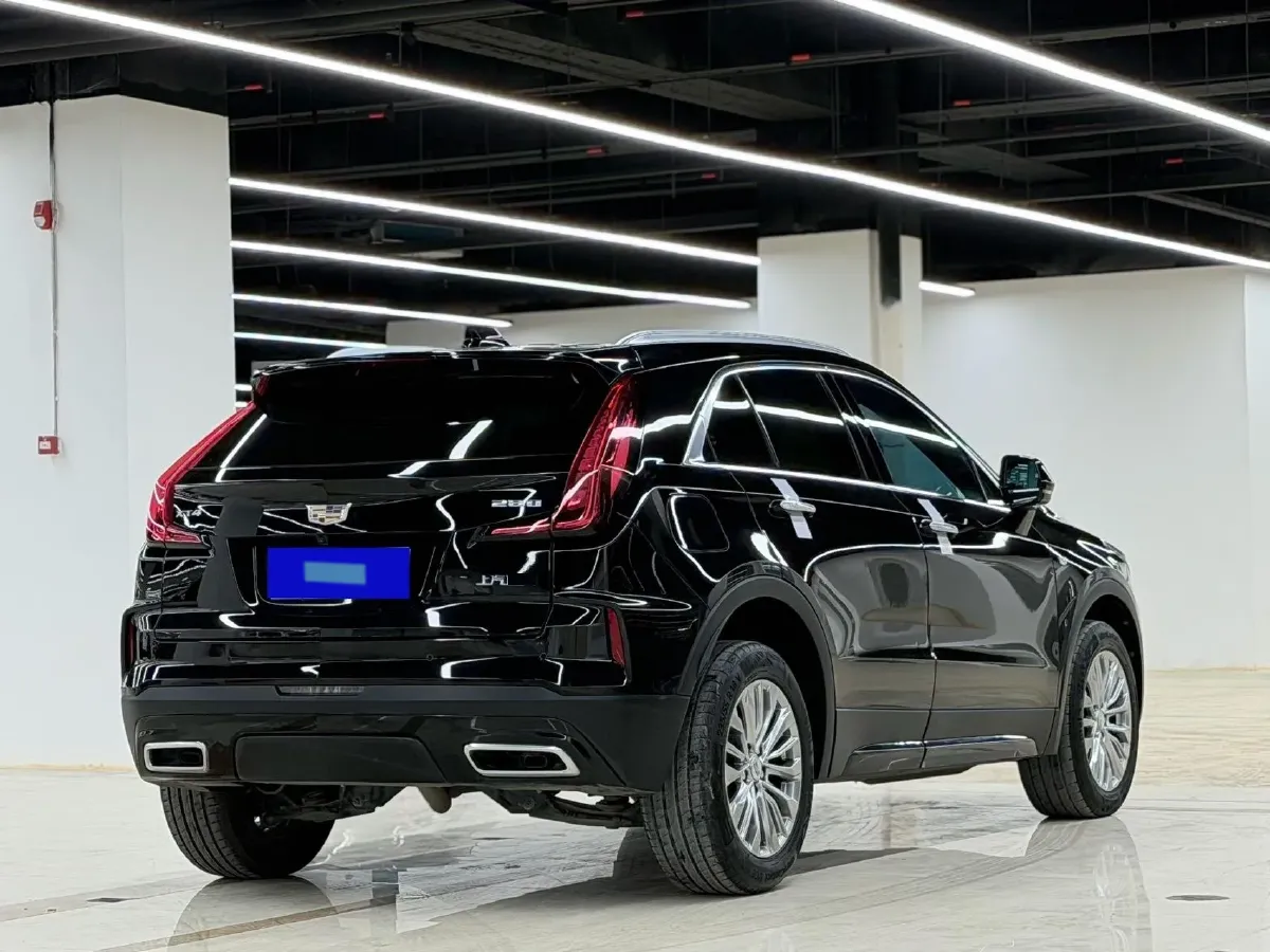 2024 Cadillac XT4 2.0T 237HP L4 9AT,autocango,china used car exporter,china ev exporter,chinese used car exporter,chinese used ev exporter