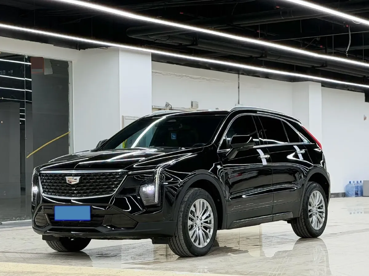 2024 Cadillac XT4 2.0T 237HP L4 9AT,autocango,china used car exporter,china ev exporter,chinese used car exporter,chinese used ev exporter