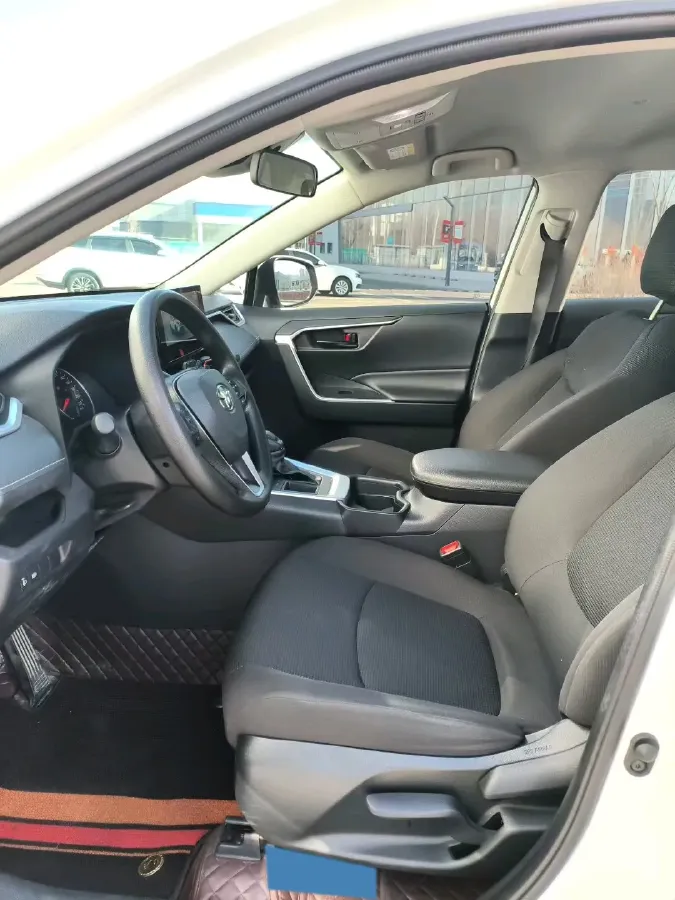 2024 Toyota RAV4 2.0L 171HP L4 CVT,autocango,china used car exporter,china ev exporter,chinese used car exporter,chinese used ev exporter