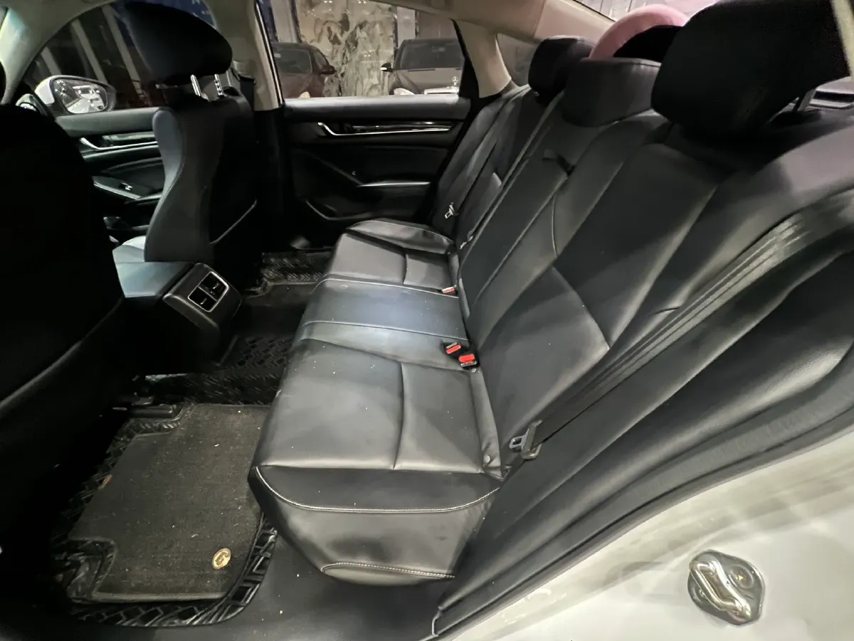 2022 Honda Accord 1.5T 194HP L4 CVT,autocango,china used car exporter,china ev exporter,chinese used car exporter,chinese used ev exporter