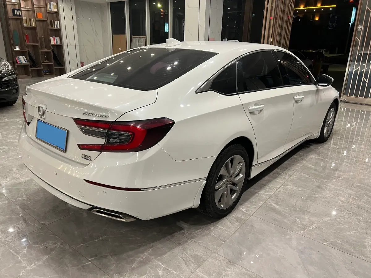 2022 Honda Accord 1.5T 194HP L4 CVT,autocango,china used car exporter,china ev exporter,chinese used car exporter,chinese used ev exporter