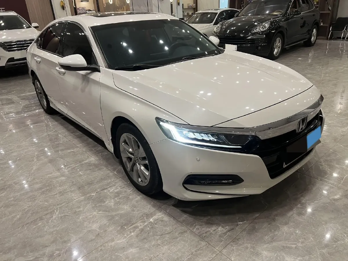2022 Honda Accord 1.5T 194HP L4 CVT,autocango,china used car exporter,china ev exporter,chinese used car exporter,chinese used ev exporter