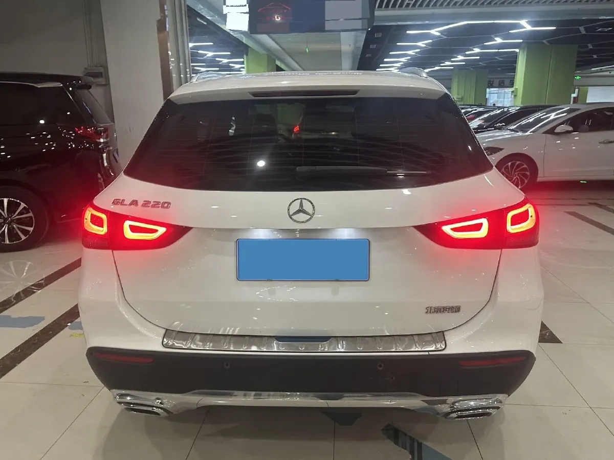 2022 Mercedes-Benz GLA Class 2.0T 190HP L4 8DCT,autocango,china used car exporter,china ev exporter,chinese used car exporter,chinese used ev exporter