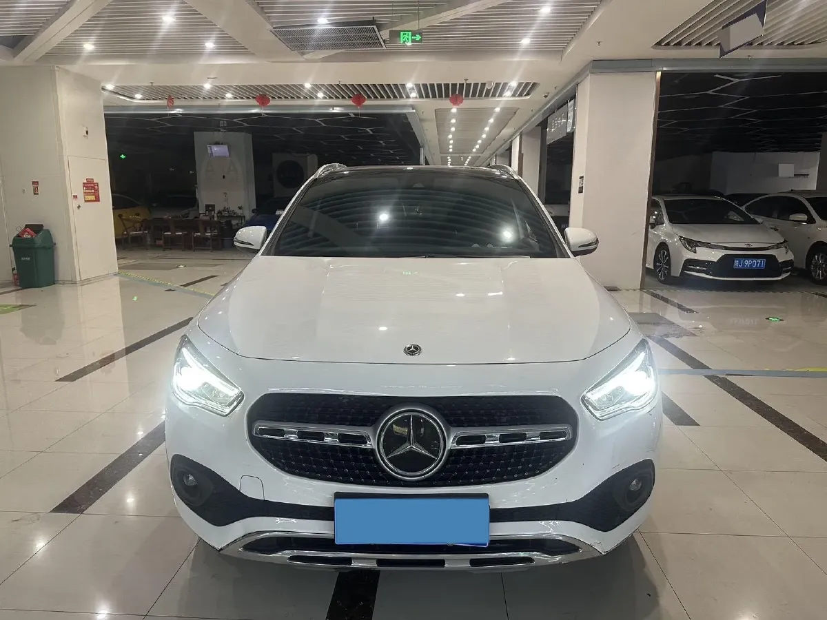 2022 Mercedes-Benz GLA Class 2.0T 190HP L4 8DCT,autocango,china used car exporter,china ev exporter,chinese used car exporter,chinese used ev exporter