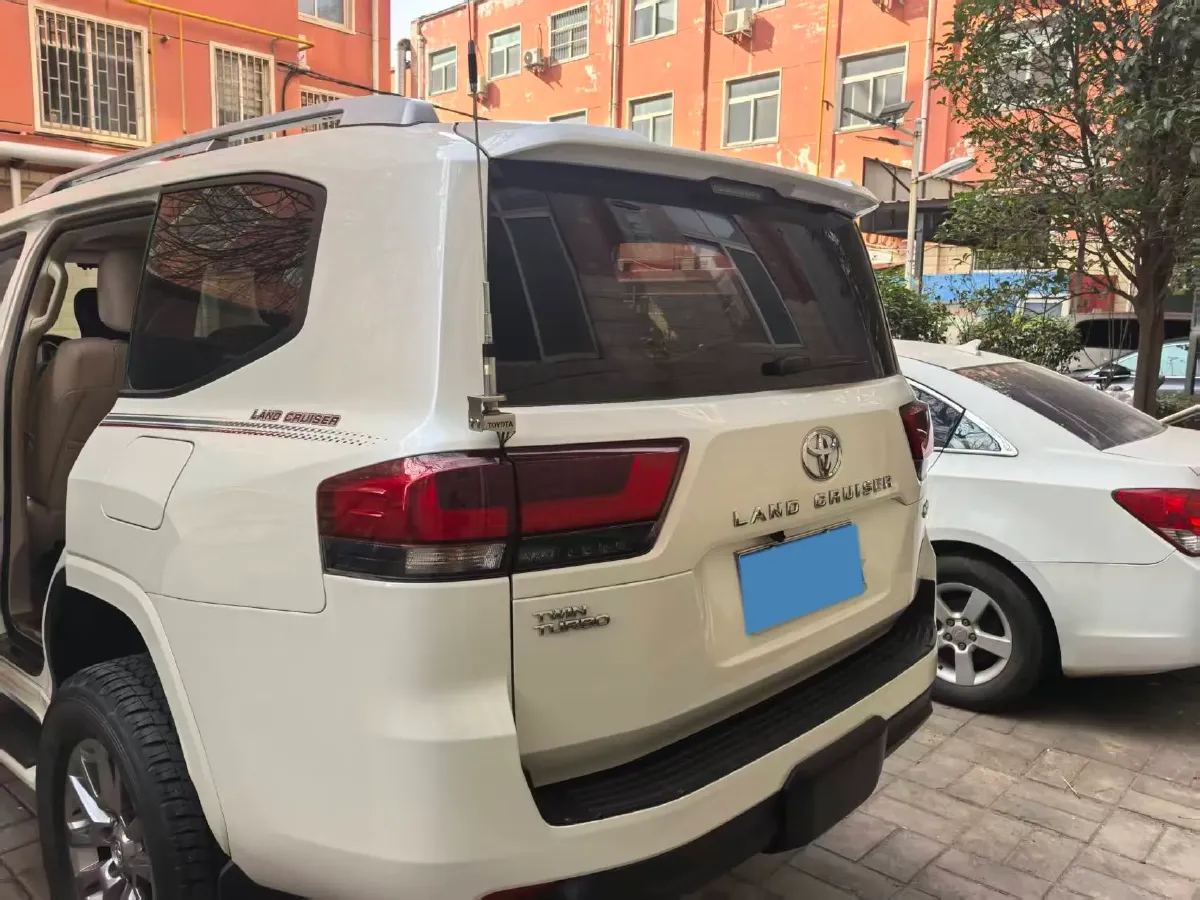 2021 YuTong T7 3.5T 313HP V6 10AT,autocango,china used car exporter,china ev exporter,chinese used car exporter,chinese used ev exporter