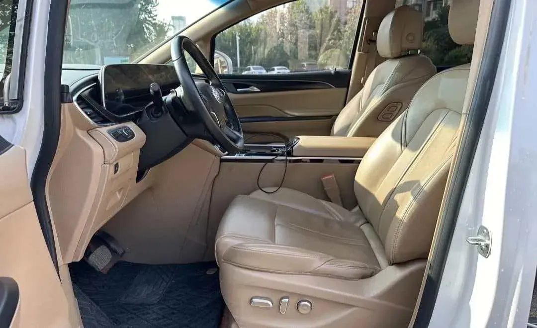 2021 Buick GL8 2.0T 237HP L4 9AT,autocango,china used car exporter,china ev exporter,chinese used car exporter,chinese used ev exporter