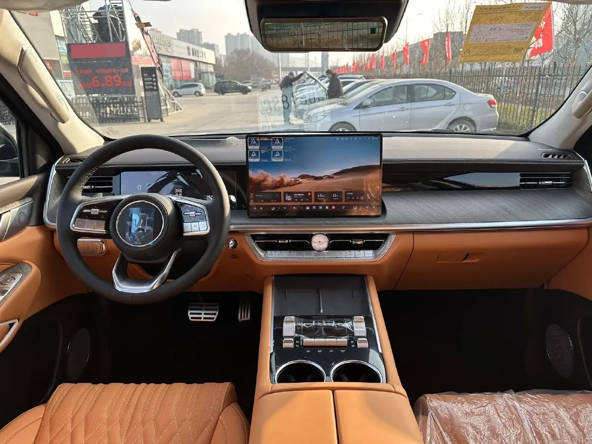 2026 Tank 500 2.0T 252HP L4 9AT PHEV,autocango,china used car exporter,china ev exporter,chinese used car exporter,chinese used ev exporter