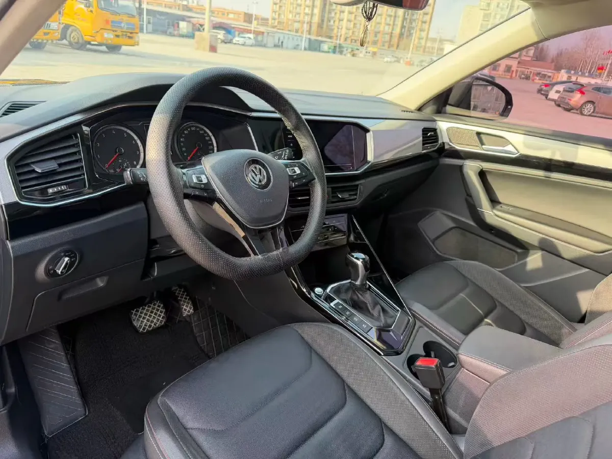 2020 Volkswagen Tayron 2.0T 186HP L4 7DCT,autocango,china used car exporter,china ev exporter,chinese used car exporter,chinese used ev exporter