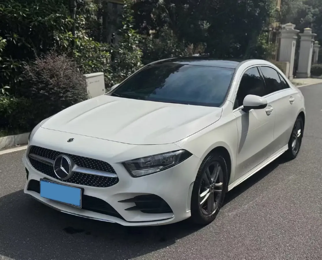 2023 Mercedes-Benz A Class 1.3T 136HP L4 7DCT,autocango,china used car exporter,china ev exporter,chinese used car exporter,chinese used ev exporter