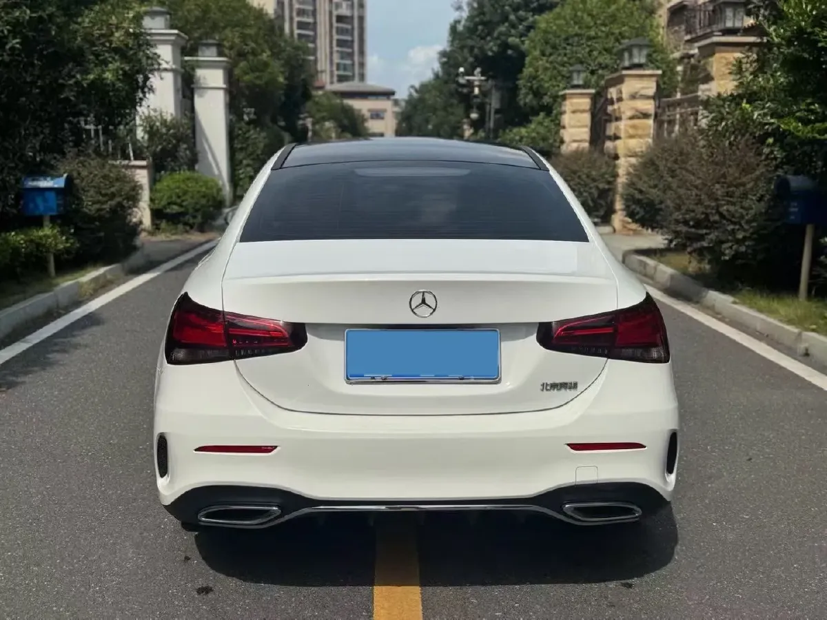 2023 Mercedes-Benz A Class 1.3T 136HP L4 7DCT,autocango,china used car exporter,china ev exporter,chinese used car exporter,chinese used ev exporter