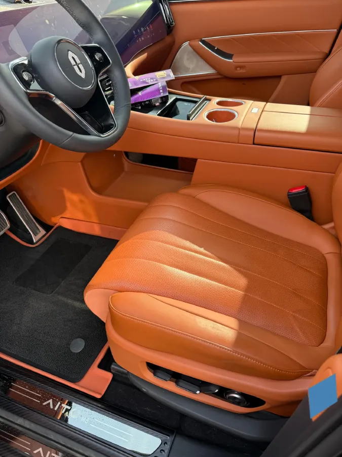 2025 AITO AITO M8 REEV 160HP REEV 53.4KWH,autocango,china used car exporter,china ev exporter,chinese used car exporter,chinese used ev exporter