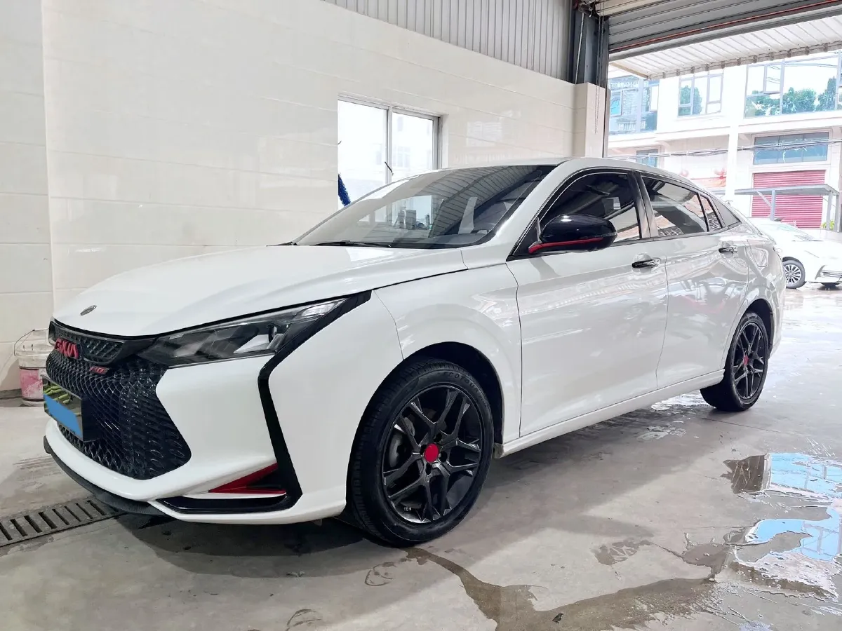 2022 DongFeng Aeolus YiXuan 1.5T 150HP L4 6DCT,autocango,china used car exporter,china ev exporter,chinese used car exporter,chinese used ev exporter