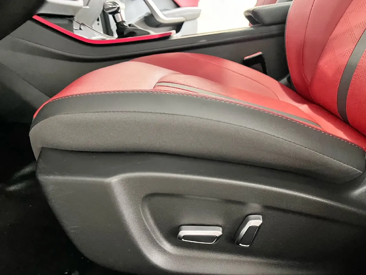 2022 DongFeng Aeolus YiXuan 1.5T 150HP L4 6DCT,autocango,china used car exporter,china ev exporter,chinese used car exporter,chinese used ev exporter