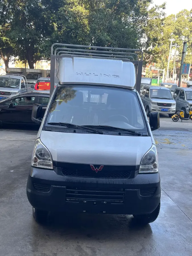 2023 WuLing RongGuang New Truck 2.0L 136HP L4 5MT,autocango,china used car exporter,china ev exporter,chinese used car exporter,chinese used ev exporter