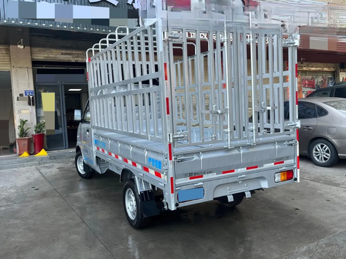 2023 WuLing RongGuang New Truck 2.0L 136HP L4 5MT,autocango,china used car exporter,china ev exporter,chinese used car exporter,chinese used ev exporter