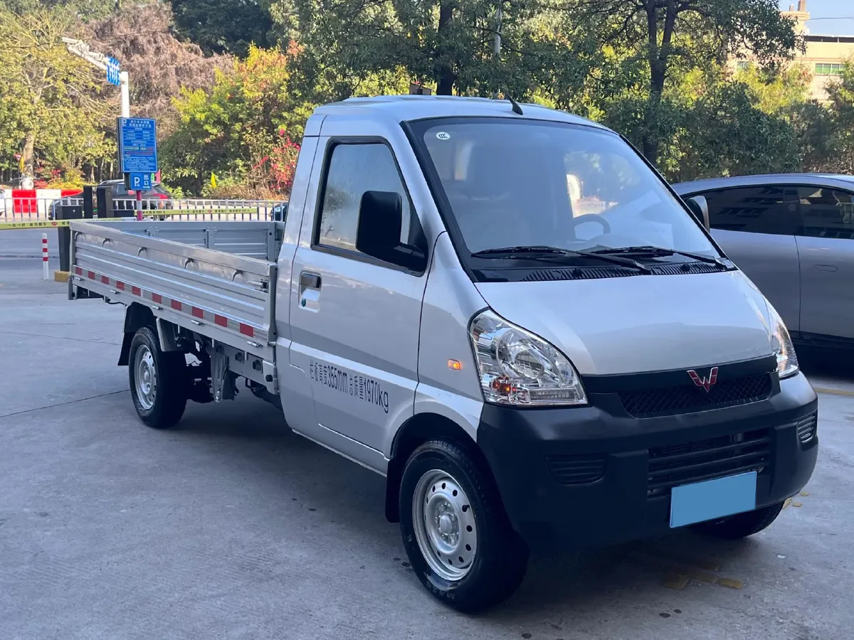 2024 WuLing RongGuang Mini Truck 1.5L 102HP L4 5MT,autocango,china used car exporter,china ev exporter,chinese used car exporter,chinese used ev exporter