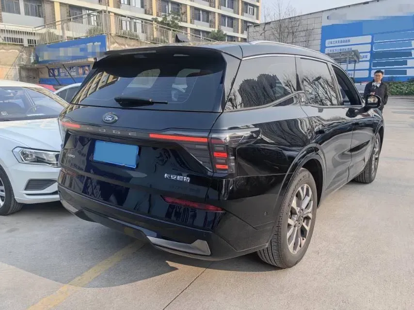 2023 Ford Edge 2.0T 252HP L4 8AT,autocango,china used car exporter,china ev exporter,chinese used car exporter,chinese used ev exporter