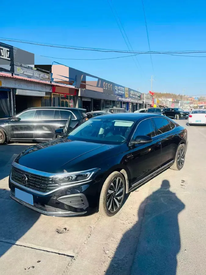 2025 Volkswagen Passat 2.0T 220HP L4 7DCT,autocango,china used car exporter,china ev exporter,chinese used car exporter,chinese used ev exporter
